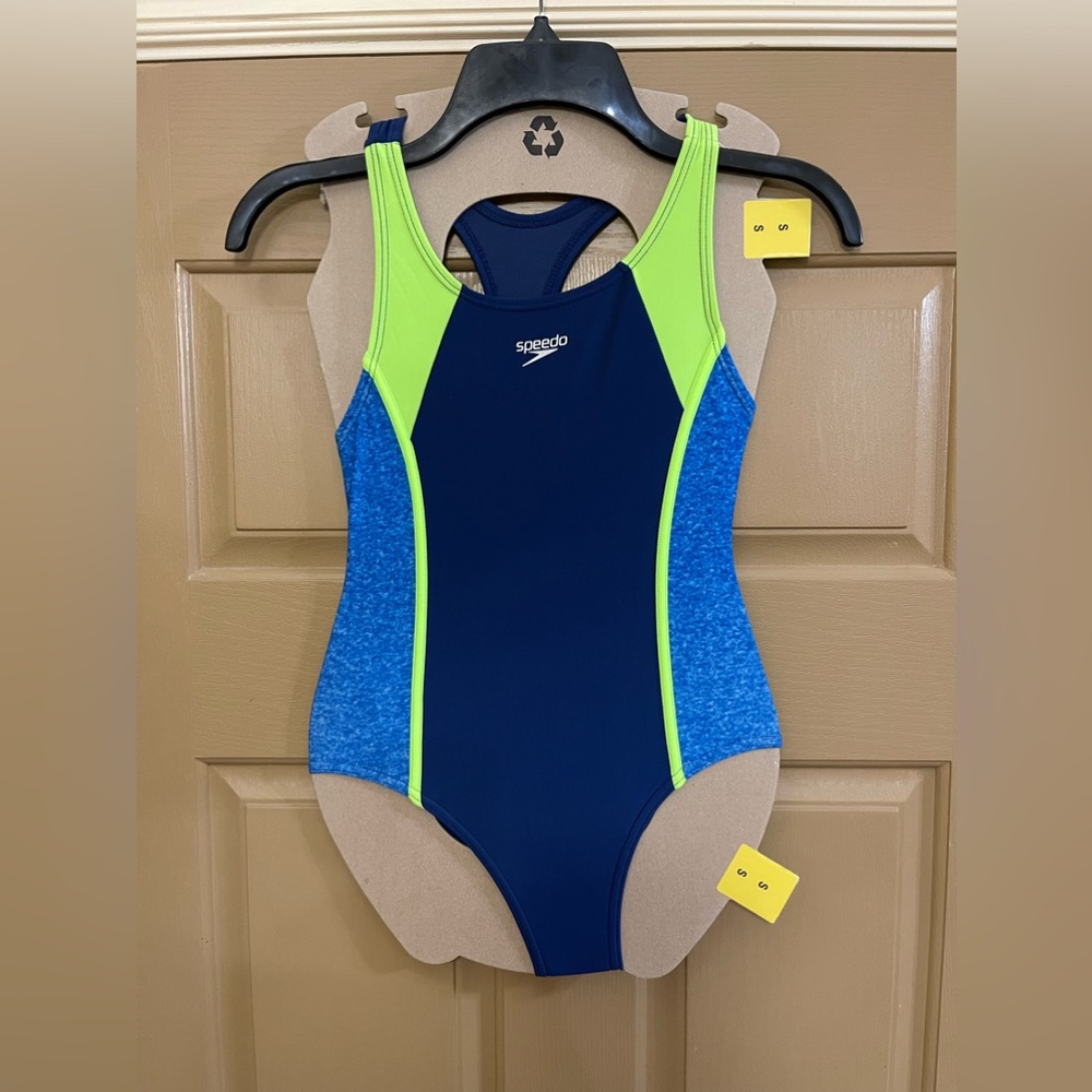 NWT- girls swim 🏊🏻‍♀️ suit